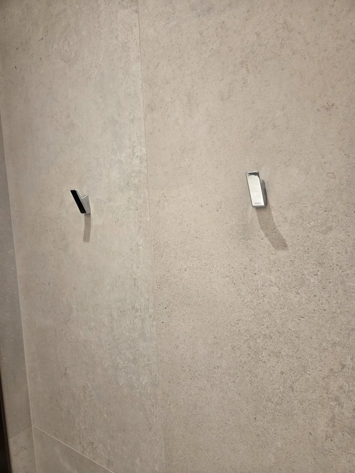 주물욕조와 위생도기 설치 양양 설해원 진행 중